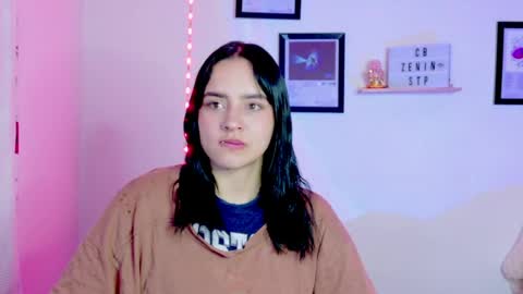 Snapshot of emily_lindey_ chatting on June 2026 06:49:01 AM Emily Lindey online show from June 2026 06:49:01 AM