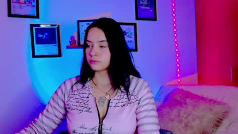 Snapshot of emily_lindey_ chatting on July 2026 07:17:02 AM Emily Lindey online show from July 2026 07:17:02 AM