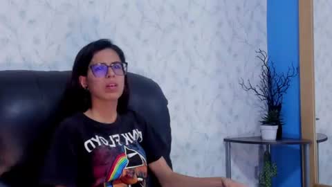 Snapshot of emily_loperaa chatting on July 2026 03:38:01 PM Emily online show from July 2026 03:38:01 PM