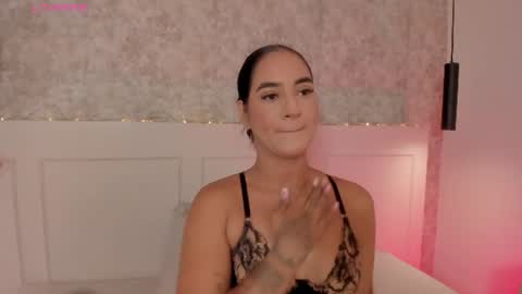 emily_luve online show from June 2026 11:36:01 AM