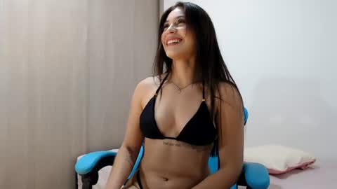 Snapshot of emily_mikelhot chatting on July 2026 06:39:02 AM emily_mikelhot online show from July 2026 06:39:02 AM