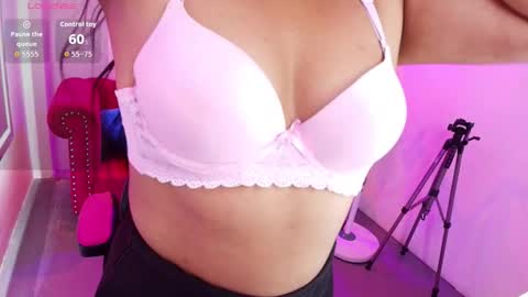 Snapshot of emily_milleers chatting on February 2026 04:08:01 AM EMILY. online show from February 2026 04:08:01 AM