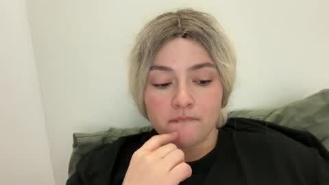 emily_morning_dew online show from October 2025 06:35:02 AM