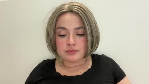 Snapshot of emily_morning_dew chatting on April 2026 03:29:01 PM emily_morning_dew online show from April 2026 03:29:01 PM