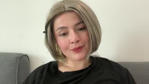 Snapshot of emily_morning_dew chatting on May 2026 06:08:01 AM emily_morning_dew online show from May 2026 06:08:01 AM
