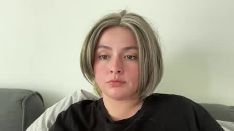 Snapshot of emily_morning_dew chatting on June 2026 01:24:02 PM emily_morning_dew online show from June 2026 01:24:02 PM