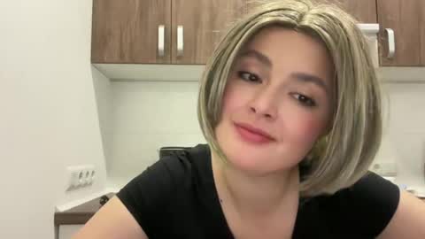Snapshot of emily_morning_dew chatting on June 2026 08:35:02 AM emily_morning_dew online show from June 2026 08:35:02 AM