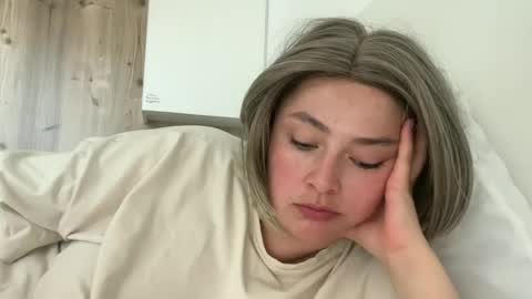 Snapshot of emily_morning_dew chatting on June 2026 10:10:02 AM emily_morning_dew online show from June 2026 10:10:02 AM