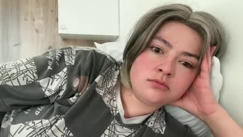 Snapshot of emily_morning_dew chatting on June 2026 04:19:02 AM emily_morning_dew online show from June 2026 04:19:02 AM