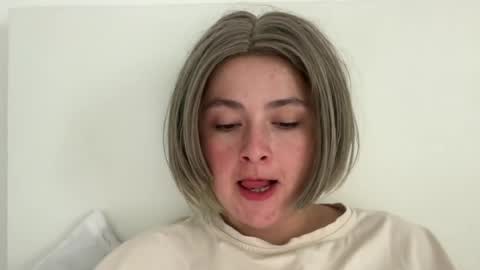 Snapshot of emily_morning_dew chatting on July 2026 09:24:02 AM emily_morning_dew online show from July 2026 09:24:02 AM