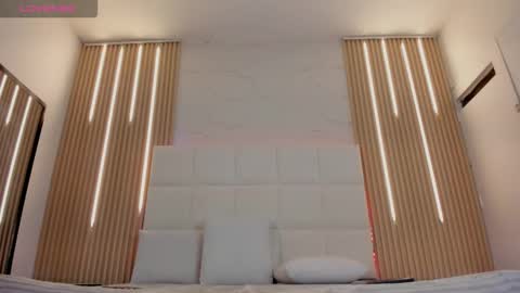 emily_nova_ online show from March 2026 11:48:02 AM