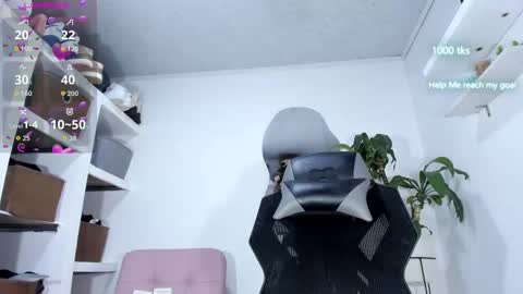 Snapshot of emily_palmeer chatting on October 2025 10:18:02 PM emily_palmeer online show from October 2025 10:18:02 PM