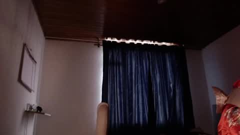 Snapshot of emily_pearl_ chatting on December 2024 09:36:02 PM emily_pearl_ online show from December 2024 09:36:02 PM