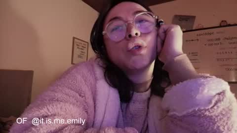 emily_pearl_ online show from August 2026 07:43:02 AM