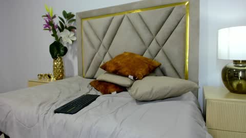 Emily online show from January 2025 09:47:02 PM