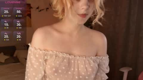 emily_relishh online show from November 2025 01:21:02 PM