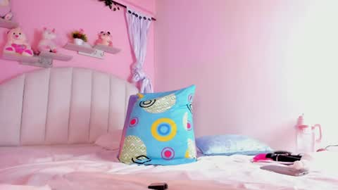 Snapshot of emily_restrepoo chatting on July 2026 06:49:02 AM Emily online show from July 2026 06:49:02 AM