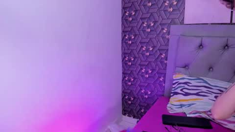 Snapshot of emily_rivera78 chatting on February 2026 04:27:02 AM Emily online show from February 2026 04:27:02 AM