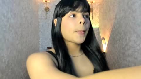 Snapshot of emily_rosue_ chatting on July 2026 02:33:01 AM emily_rosue_ online show from July 2026 02:33:01 AM