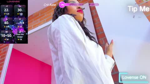 Snapshot of emily_sexy3 chatting on January 2025 08:04:02 PM Emily online show from January 2025 08:04:02 PM