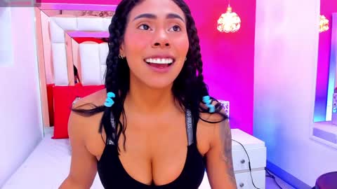 Snapshot of emily_sexy3 chatting on January 2025 11:24:01 AM Emily online show from January 2025 11:24:01 AM