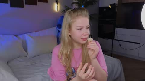 emily shepard online show from April 2026 02:25:02 AM