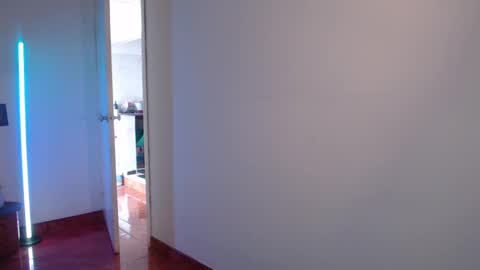 Snapshot of emily_swan_04 chatting on January 2025 05:41:01 PM Emily  Swan online show from January 2025 05:41:01 PM