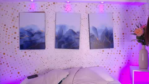 Emily. online show from December 2025 03:44:01 AM