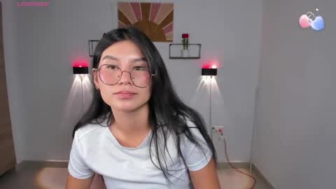 Emi online show from April 2026 10:15:02 PM