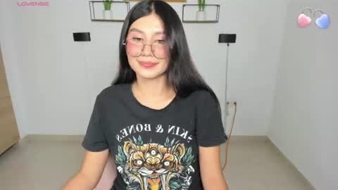 Snapshot of emily_villamil_ chatting on July 2026 09:39:02 PM Emi online show from July 2026 09:39:02 PM