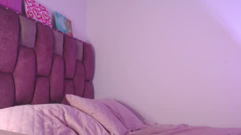 Snapshot of emily_w2 chatting on October 2025 03:45:02 AM emily_w2 online show from October 2025 03:45:02 AM