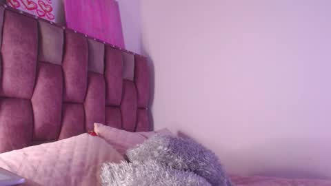 Snapshot of emily_w2 chatting on February 2026 03:55:02 AM emily_w2 online show from February 2026 03:55:02 AM