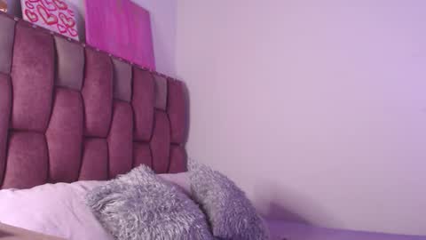 Snapshot of emily_w2 chatting on March 2026 04:30:02 AM emily_w2 online show from March 2026 04:30:02 AM