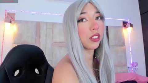 emily_walker4 online show from September 2025 11:59:01 AM