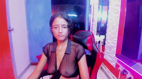 Snapshot of emily_zc1 chatting on April 2026 06:54:02 PM EMILY online show from April 2026 06:54:02 PM