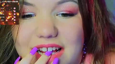 Snapshot of emilyart_ chatting on December 2024 11:05:01 PM artist Emily online show from December 2024 11:05:01 PM