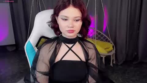 Snapshot of emilychaves chatting on July 2026 06:06:02 AM Emilyhaves online show from July 2026 06:06:02 AM