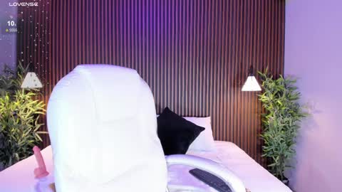 Snapshot of emilycortex chatting on March 2025 04:30:02 AM Emily online show from March 2025 04:30:02 AM