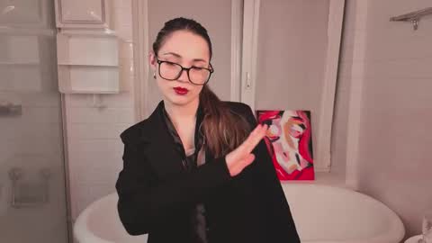 Emily online show from November 2025 06:51:01 PM