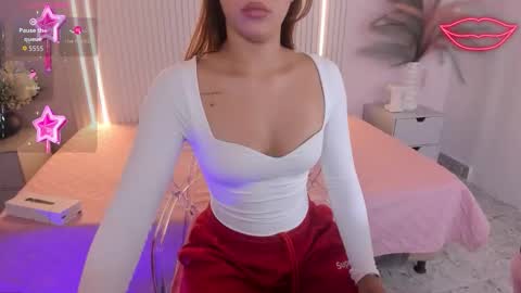 Snapshot of emilyevans7 chatting on February 2026 07:50:02 PM EMILY online show from February 2026 07:50:02 PM