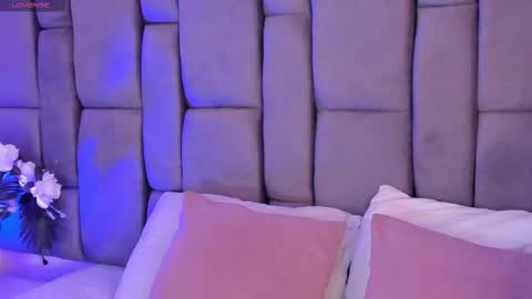 Emily Flame online show from October 2025 12:15:02 PM