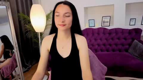 Snapshot of emilygreyy__ chatting on June 2026 06:33:02 PM emilygreyy__ online show from June 2026 06:33:02 PM