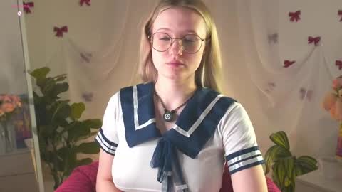 Emi online show from April 2026 01:17:01 AM