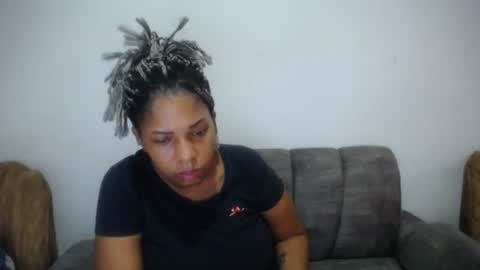 Snapshot of emilyhines__ chatting on June 2026 09:13:02 PM Emilyhines online show from June 2026 09:13:02 PM