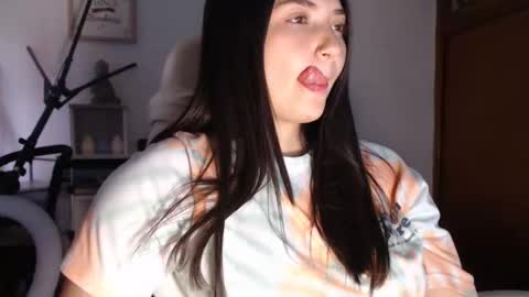 Snapshot of emilyjangcandy_ chatting on October 2025 06:39:01 PM Emily Jang online show from October 2025 06:39:01 PM