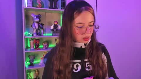 VALEEEN online show from January 2025 04:02:02 PM