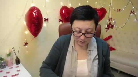 Snapshot of emilyl0vee chatting on February 2026 08:46:02 PM Emily online show from February 2026 08:46:02 PM