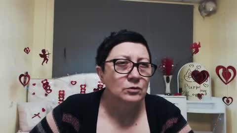 Snapshot of emilyl0vee chatting on February 2026 05:38:01 PM Emily online show from February 2026 05:38:01 PM