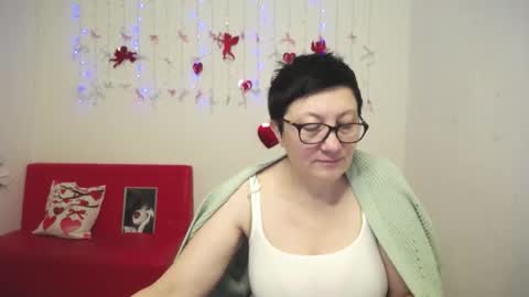 Snapshot of emilyl0vee chatting on February 2026 06:15:02 PM Emily online show from February 2026 06:15:02 PM