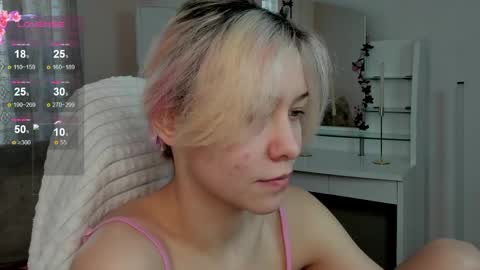 Snapshot of emilytrase chatting on April 2026 01:47:02 AM Betty online show from April 2026 01:47:02 AM